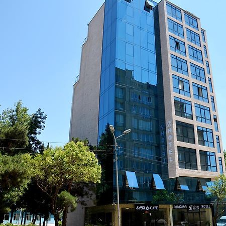 L Plaza Hotel Тбилиси Екстериор снимка