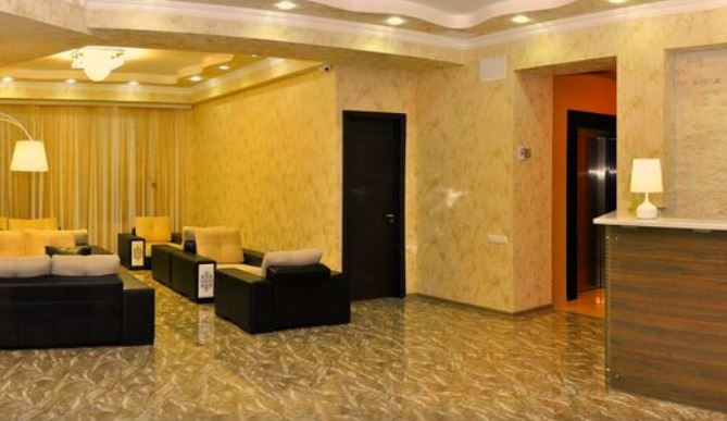 L Plaza Hotel Тбилиси Екстериор снимка